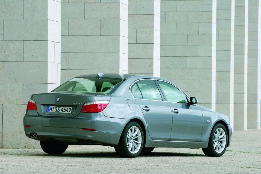  BMW 5-Series 2007 года  (фото 49 из 93)